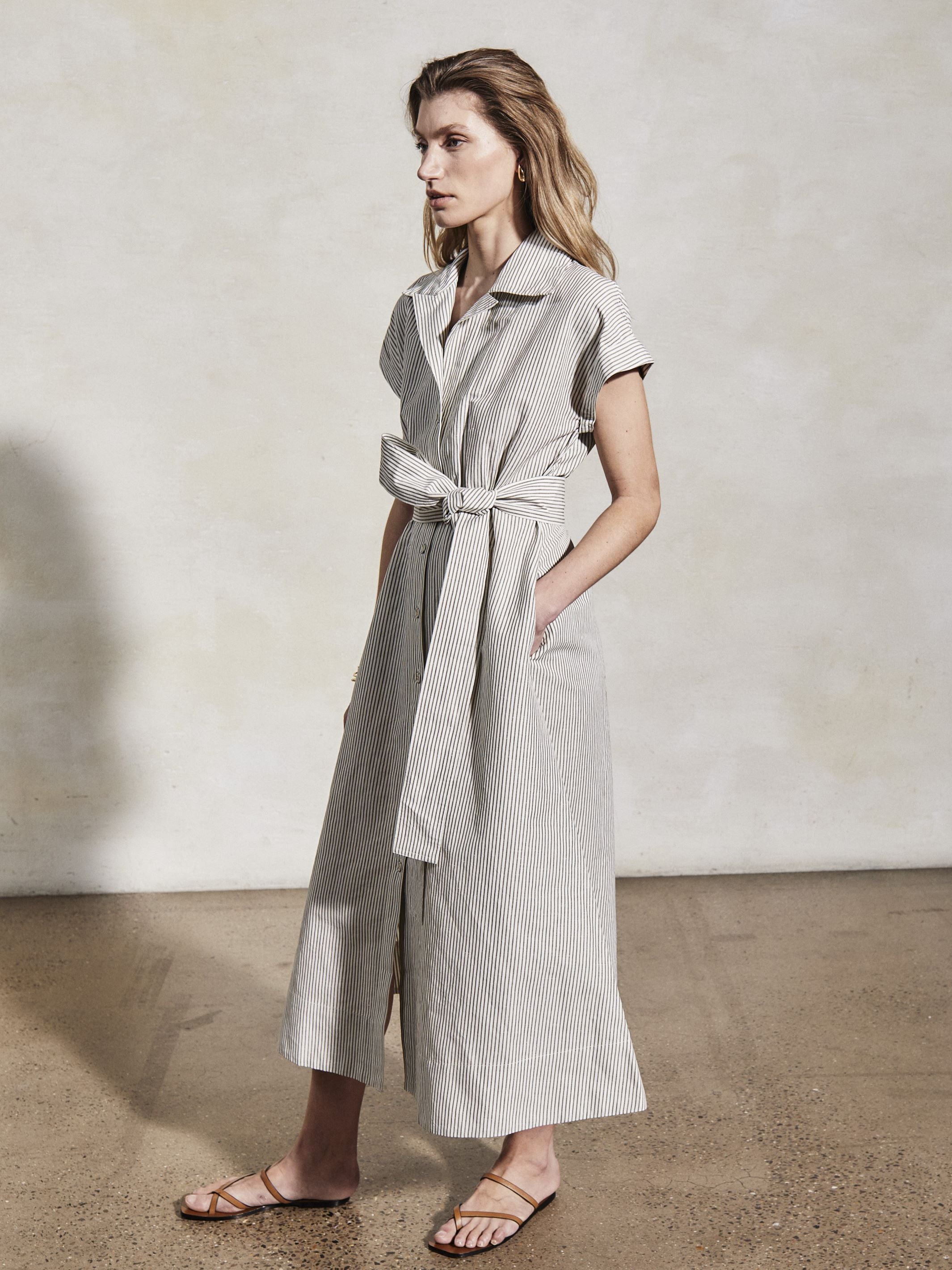 LUCY - White & Moss Linen Weave Dress - Mondo Corsini