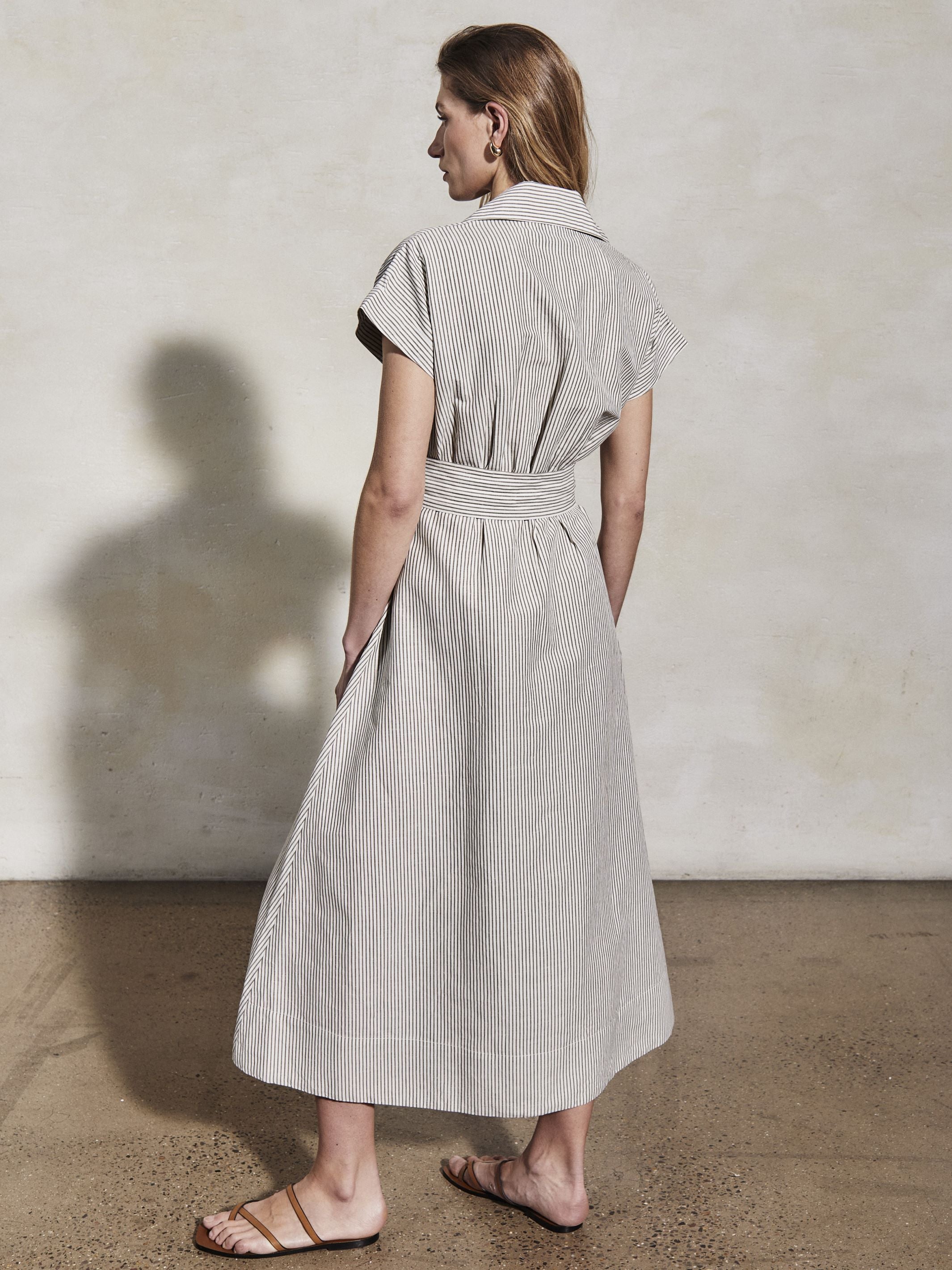 LUCY - White & Moss Linen Weave Dress - Mondo Corsini